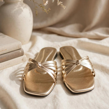 Lyana Golden Aura Slides